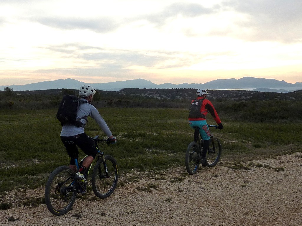 #1 Première vue sur Marseille et les Calanques Première vue sur Marseille et les Calanques