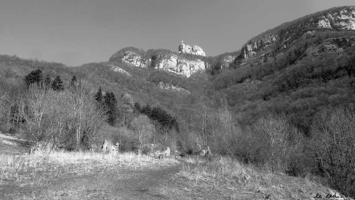 Montbasin et croix du Nivollet