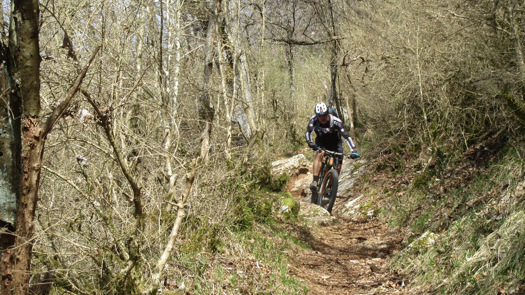 Dans la descente de la Grotte des Fées