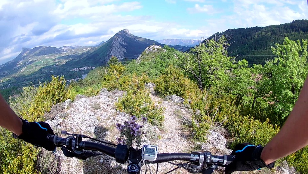 #6 Cap sur la Montagne de la Baume Cap sur la Montagne de la Baume