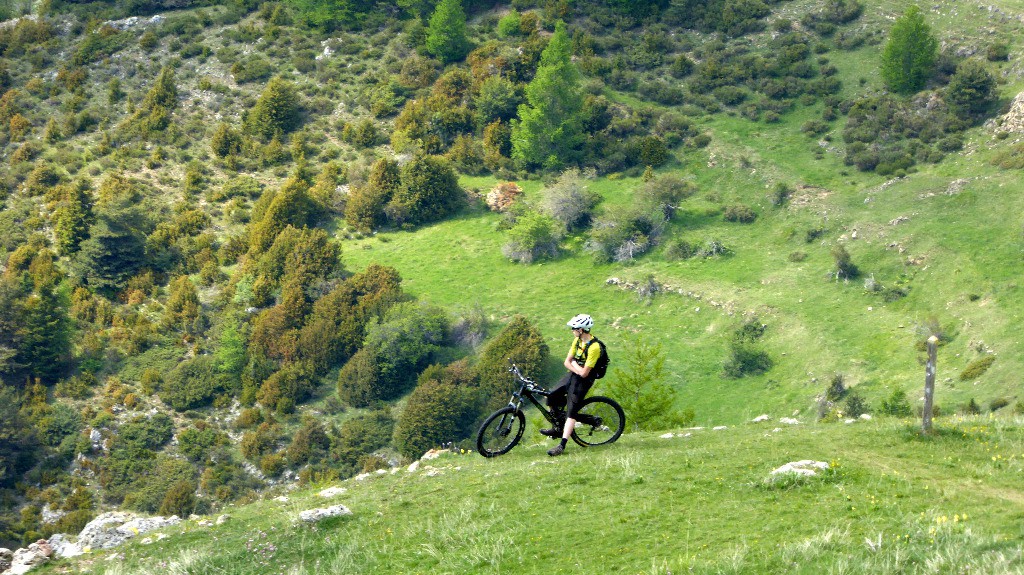 Tim en proie à l'hésitation sur le parcours à prendre sur la courte portion chaotique