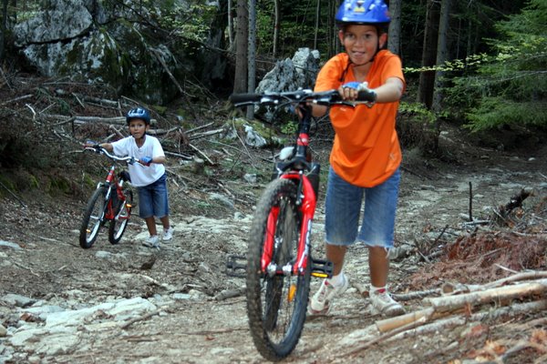 Dur dur le VTT : Aie, ces quelques mètres sont moins ludiques ;-)