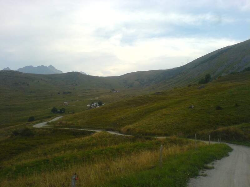 Enfin de la piste : La route ça abime les pneux...