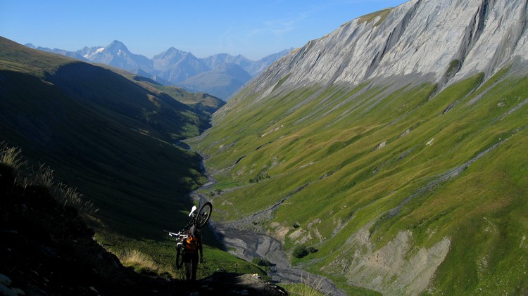 Combe de la Valette : Dire qu'on a déjà fait tout ça.. On porte vers les Prés Nouveaux