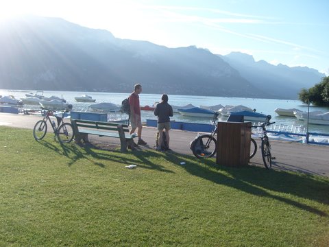 lac d'annecy : sympa le ptit dej