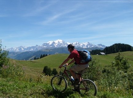 dans l'itinéraire N°10 : lassant cette vue...