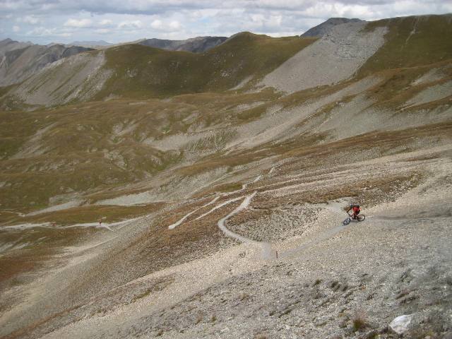 #7 Descente du col : Et dire que c Descente du col : Et dire que c'est comme ça sur 500m de D- ...