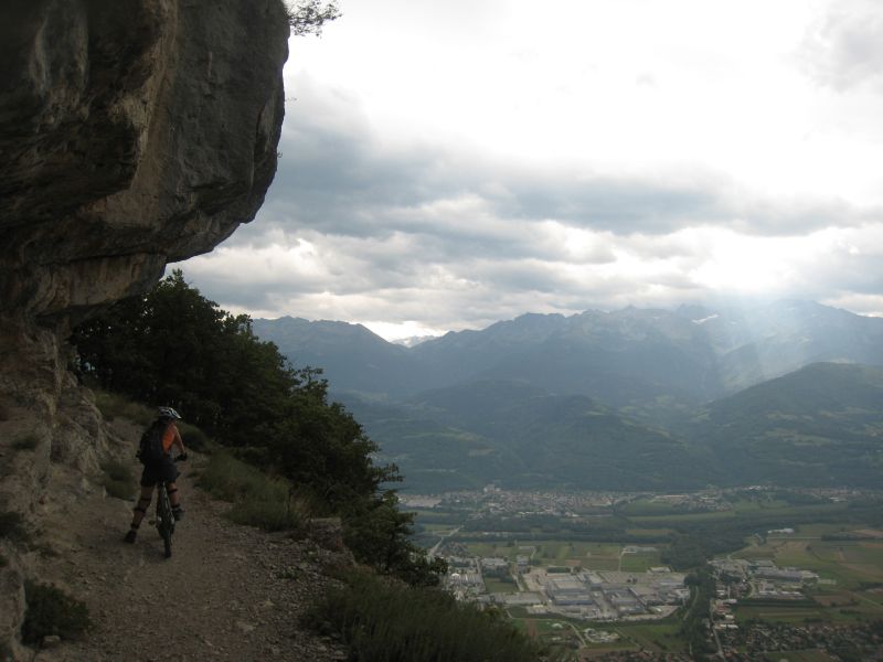 #1 Sous les Toits : Belle vue sur Crolles et Belledonne Sous les Toits : Belle vue sur Crolles et Belledonne