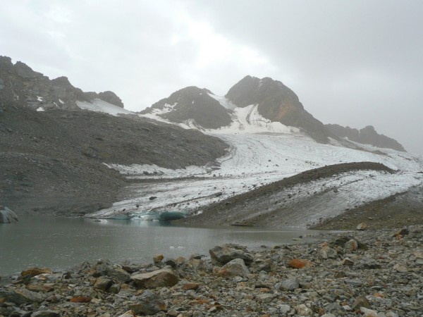 #3 Cime de la Valette : "Nouveau" lac glaciaire, après la traversée du glacier. Cime de la Valette : "Nouveau" lac glaciaire, après la traversée du glacier.
