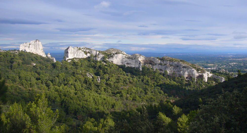 #2 Alpilles : Le rocher des deux trous Alpilles : Le rocher des deux trous