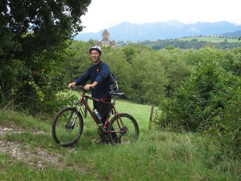 le chateau de montrotier : derrière pas devant le château...