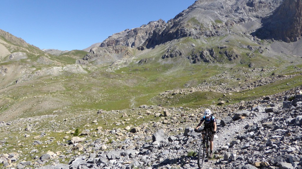 Sentier à flanc