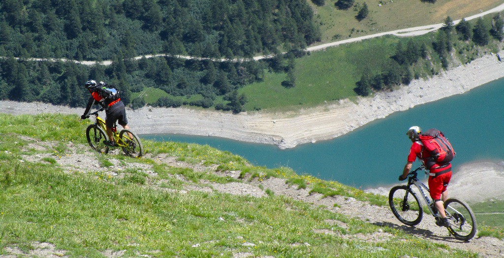 ça gaze au-dessus du lac de rochemoles