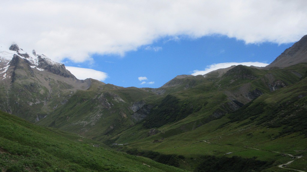 Col de la Seigne, vue de la piste de montée au Tuf