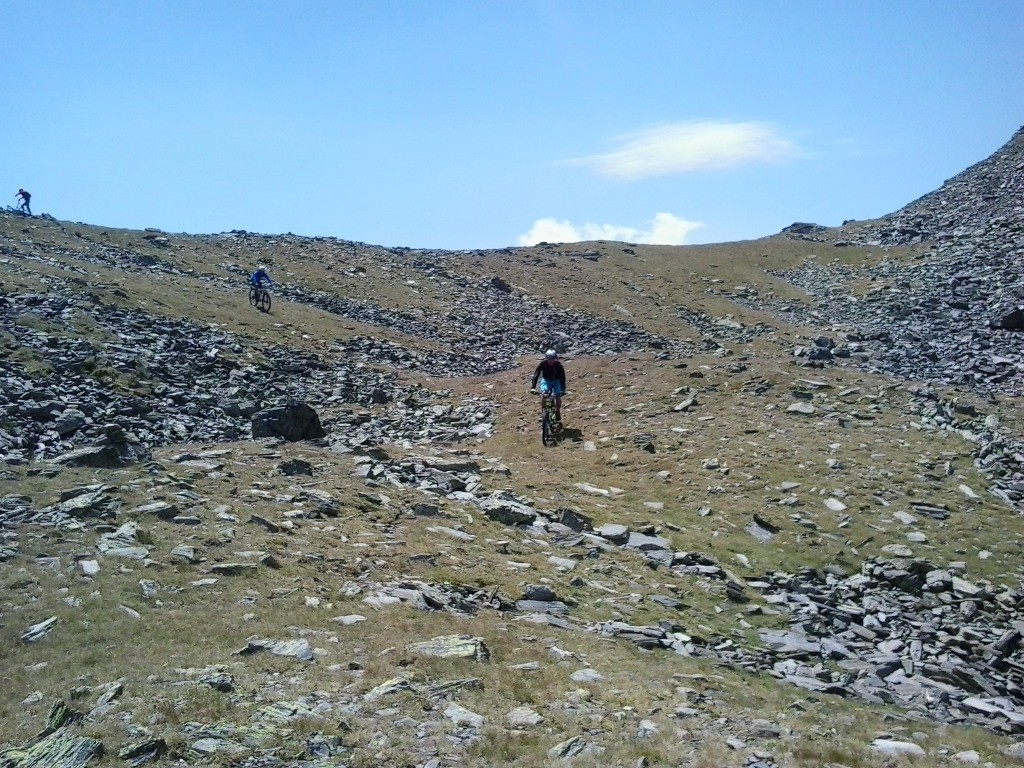 #9 départ du col, juste quelques cailloux ! départ du col, juste quelques cailloux !