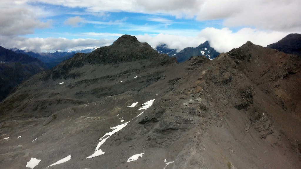 Vue du sommet . Ouille du Favre