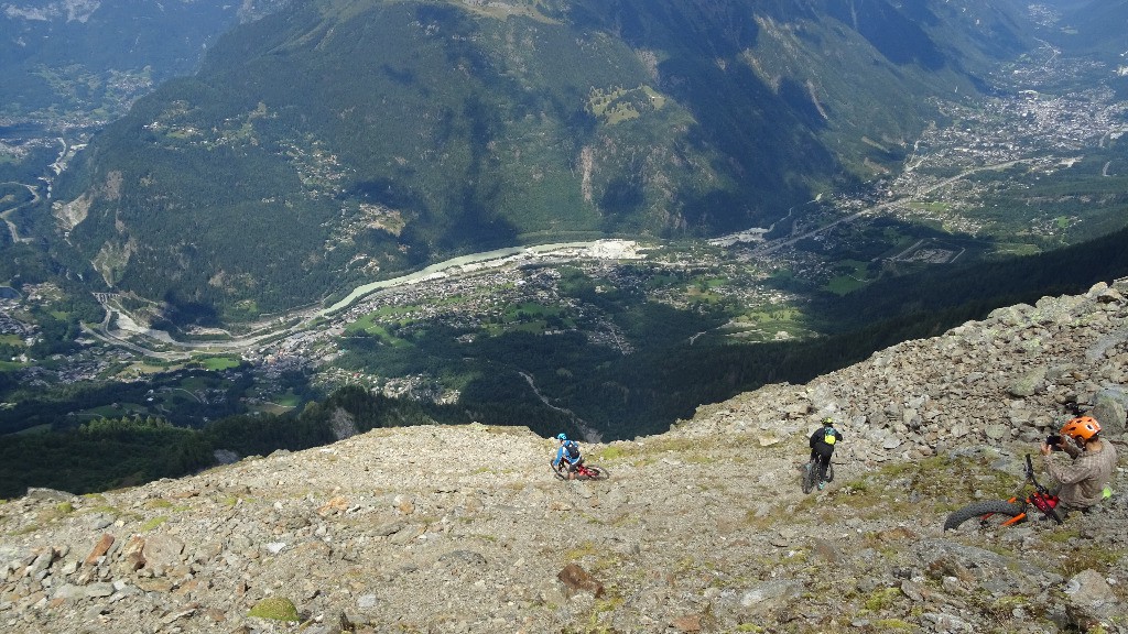 Sentier des Rognes, ça surplombe