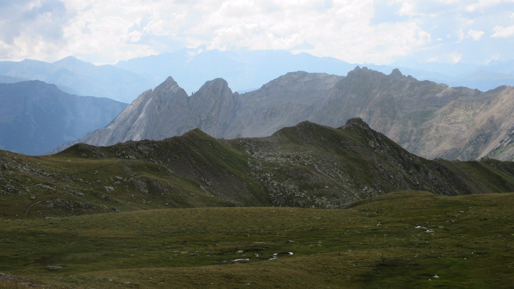#10 Vue sur le sentier de la crète des Encombres Vue sur le sentier de la crète des Encombres