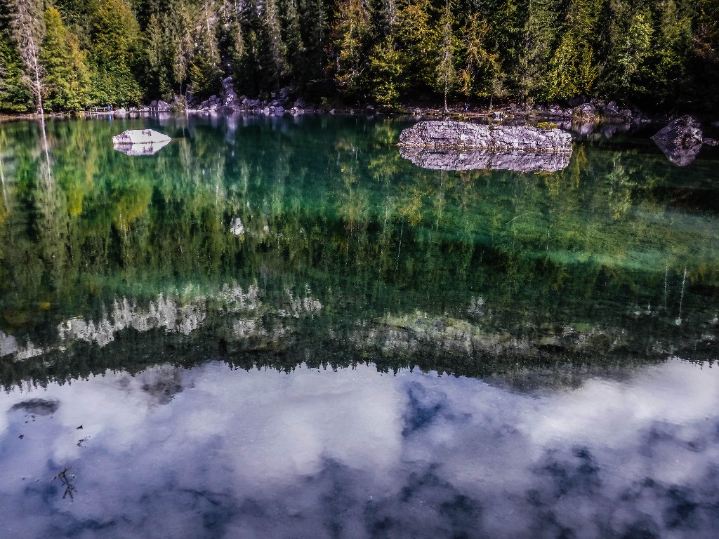 Lac vert version miroir