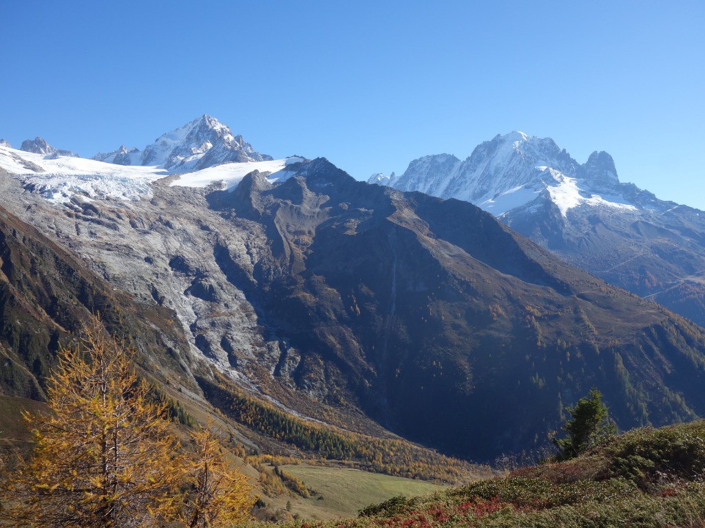 Glacier du Tour sur fond de Chardonnet et faces Nord d'Argentière. 