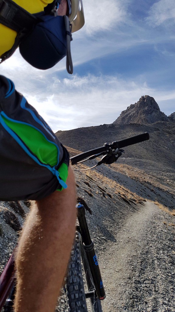 Montée au col de Girardin