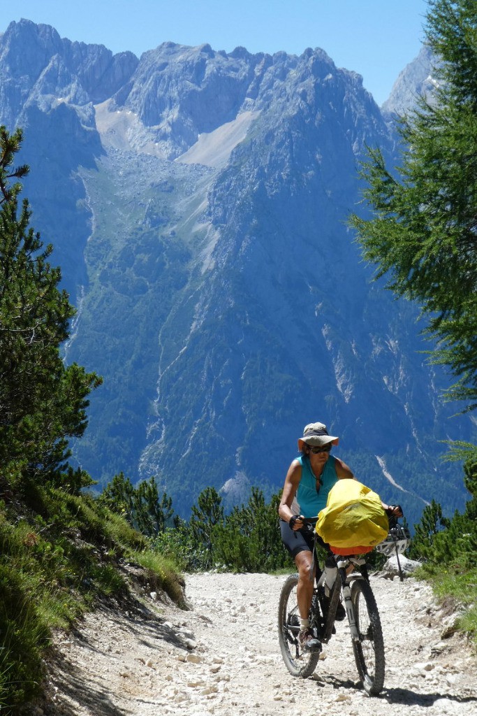 Remontée vers le Rifugio Col di Varda.