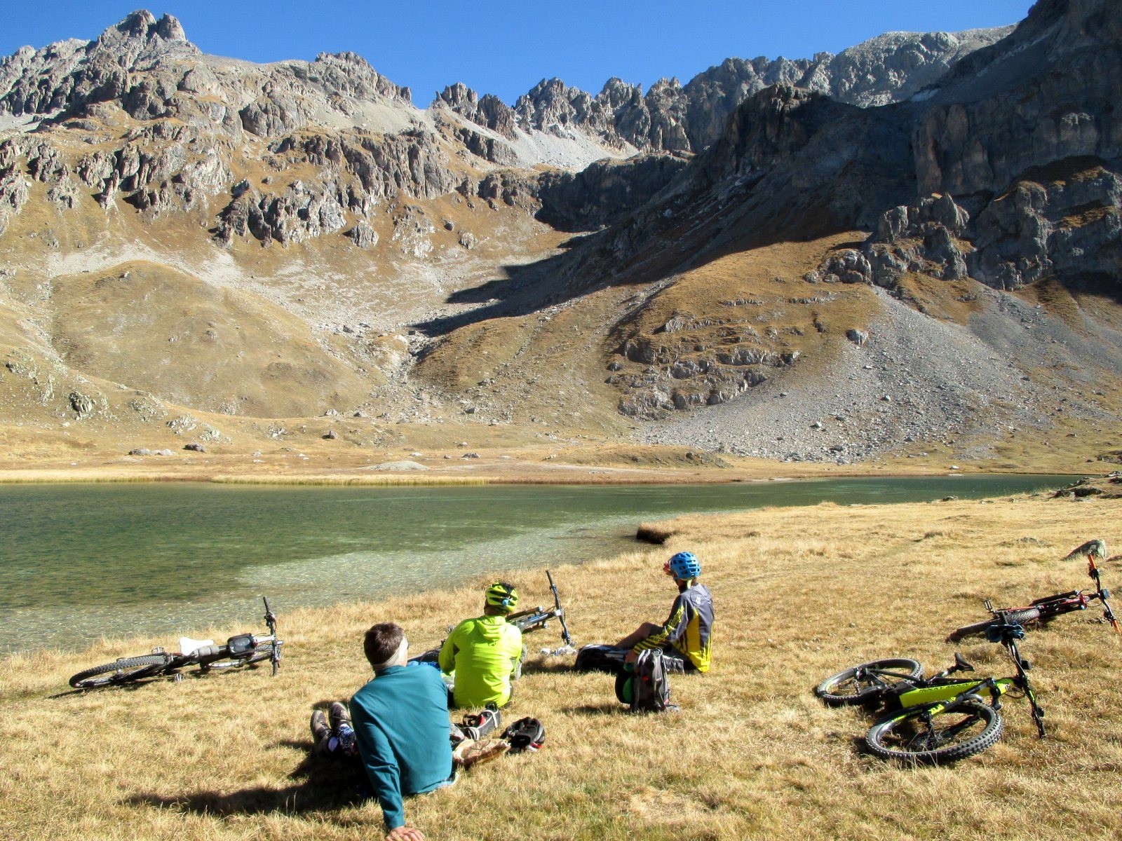 lac des Cerces, la salle du déjeuner 