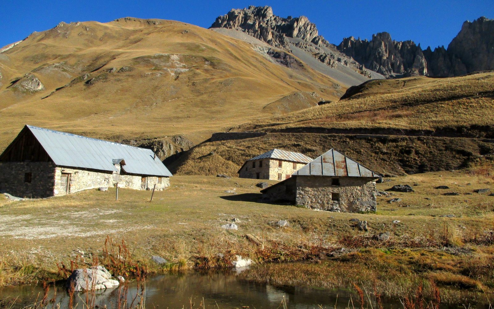 #1 baraquements 2137m baraquements 2137m