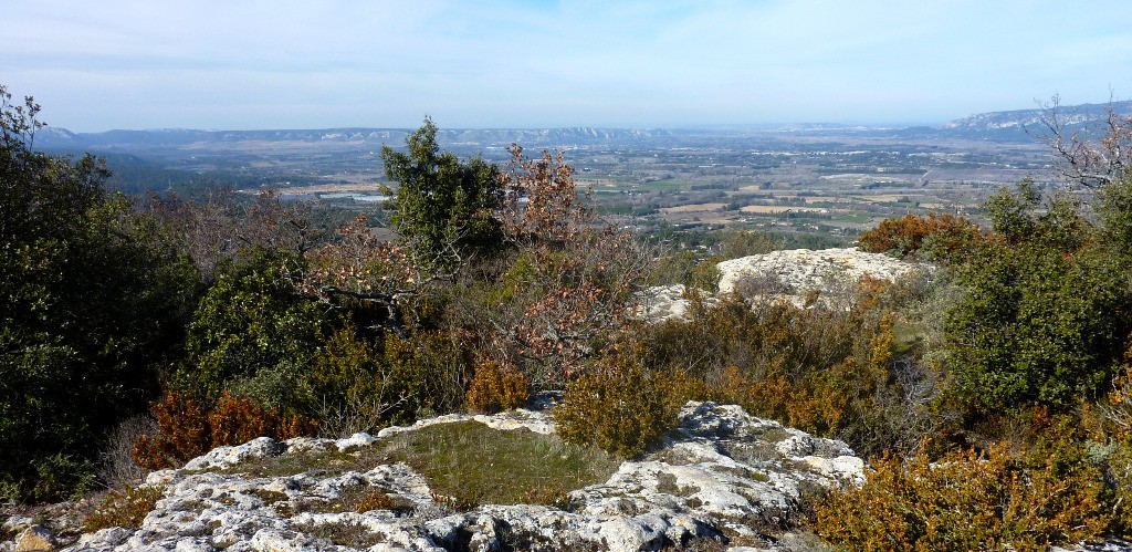 Vue sur les Alpilles, la vallée de la Durance et Cavaillon