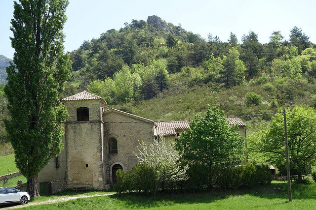 Le plus petit hameau de France De Rochefourchat avec un seul habitant ..