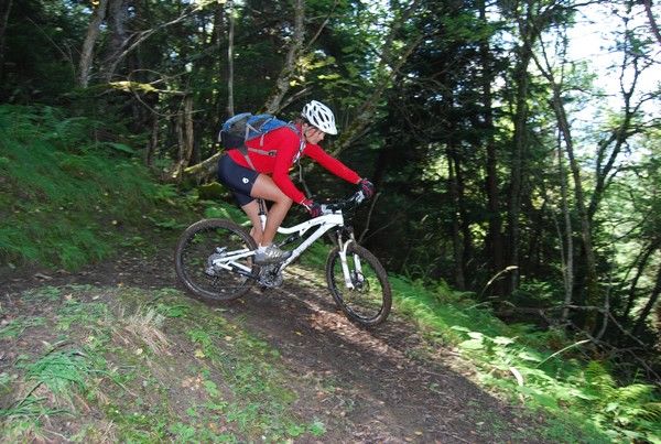 #8 Alors Marika, : Pas trop salissant le blanc? Alors Marika, : Pas trop salissant le blanc?