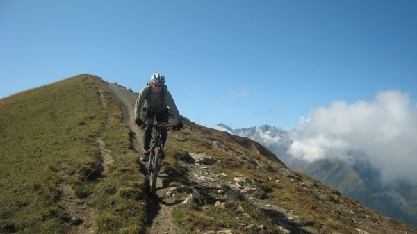 #2 Descente de la crête : Un super sentier bien propre. Descente de la crête : Un super sentier bien propre.