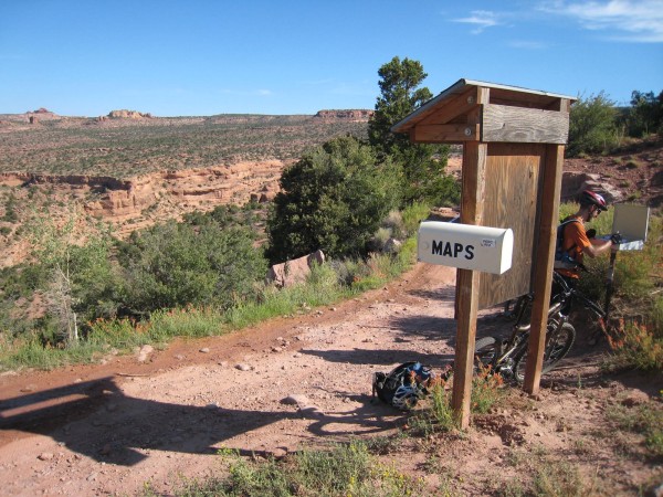 Porcupine Rim : Comme souvent un petit plan disponible au début du trail