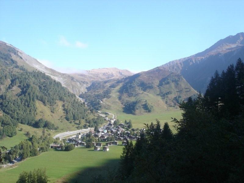 #2 Vu sur le Tour : Village tranquille mais montée qui nous attend Vu sur le Tour : Village tranquille mais montée qui nous attend