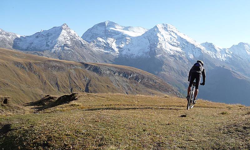 #8 Descente sur Rosswald : Descente sur Rosswald avec Monte Leone au fond Descente sur Rosswald : Descente sur Rosswald avec Monte Leone au fond
