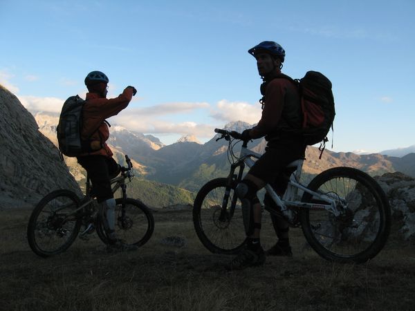 Col de Serenne : La journée se tire, le raid aussi snif...