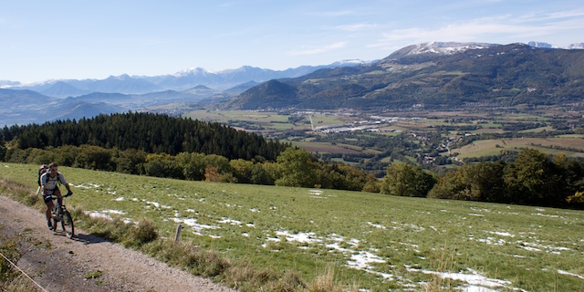 #1 Vercors Est : Beau point de vue lors de la montée à Saint Honoré Vercors Est : Beau point de vue lors de la montée à Saint Honoré