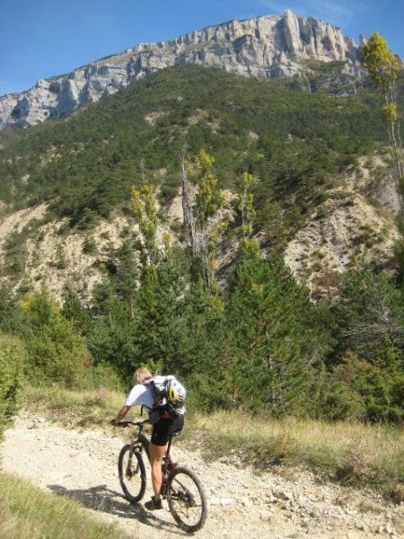 Faby : Toujours aussi beau sous les falaises du Vercors.