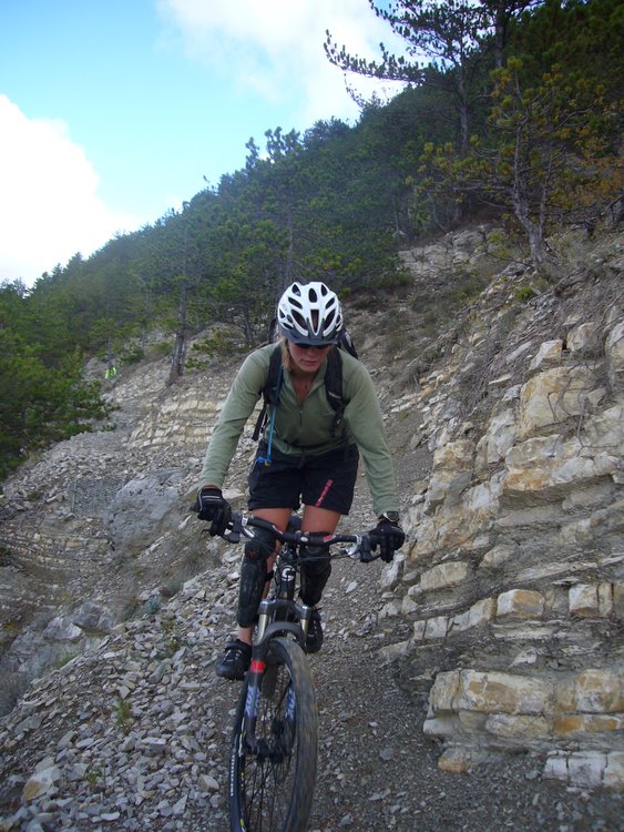 Descente sur Ponet : Entre deux épingles !!!