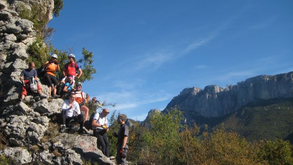 Pas du Loup : Sur le fil de l'arête avec le Glandasse en toile de fond