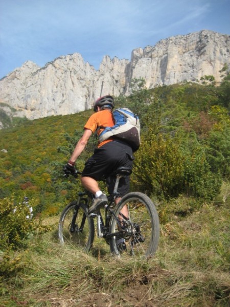 Sous les falaises de Glandasse