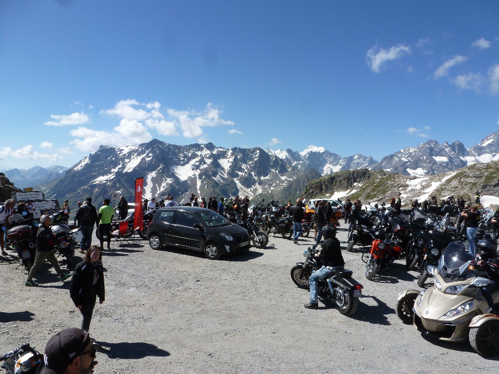 #3 Des motos qui venaient de partout Des motos qui venaient de partout