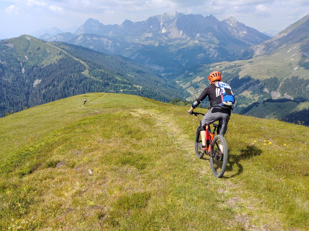 Tête de ramadieu : descente sur le plan de la Giettaz