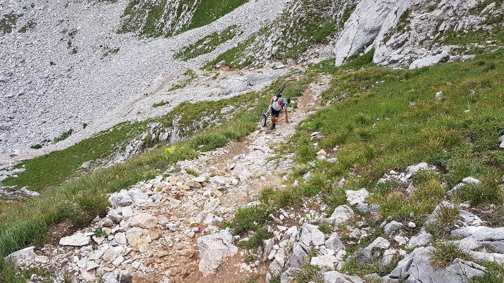 Col d'Encrenaz, pour l'instant c'est relativement facile.