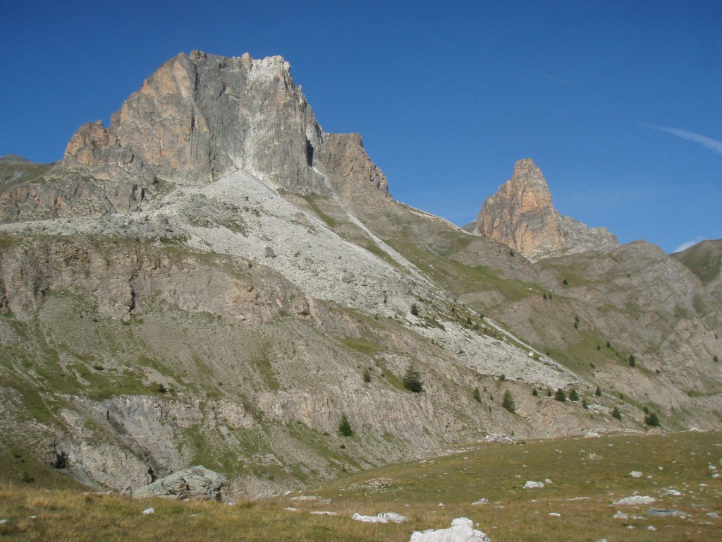 #4 Aiguille Pierre André et Aiguille Large, des beaux souvenirs d Aiguille Pierre André et Aiguille Large, des beaux souvenirs d'escalade...