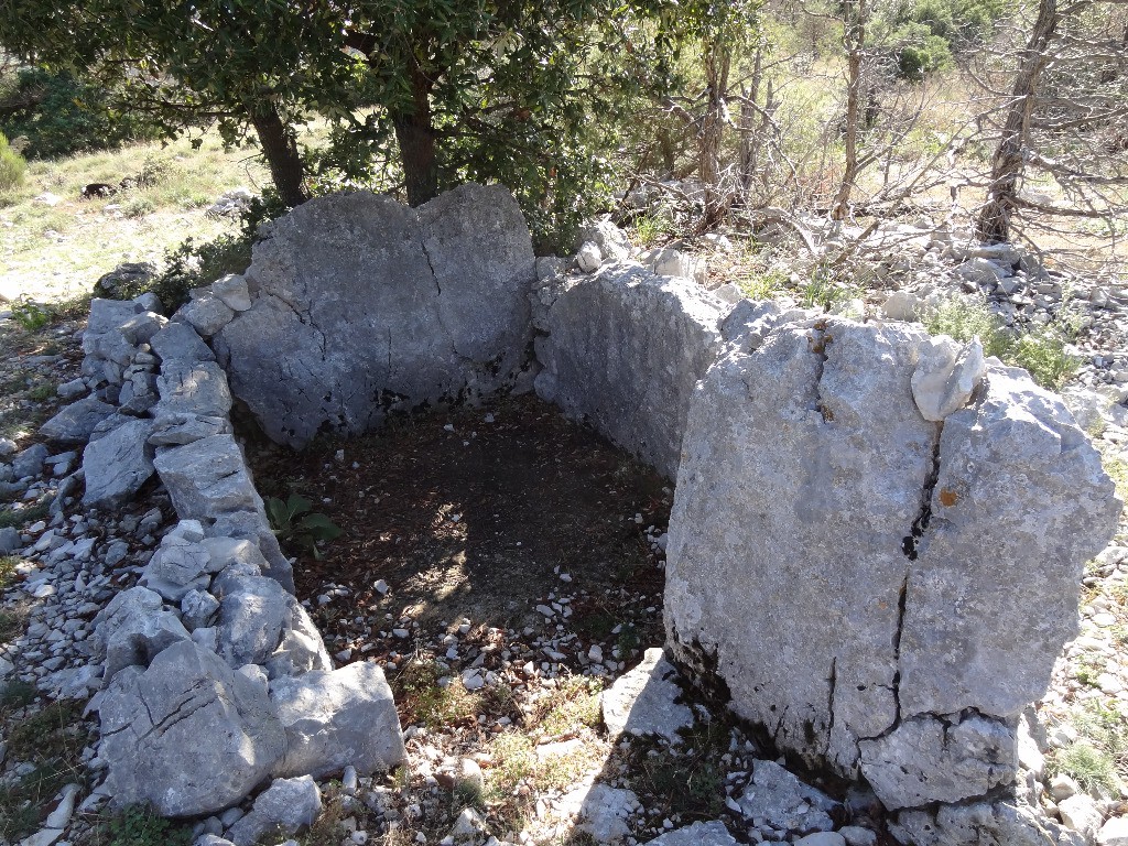 Site mégalithique de le Colle.