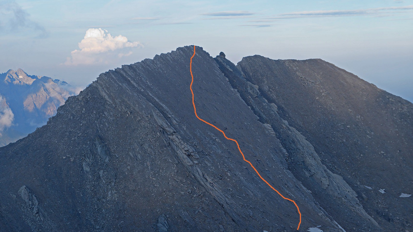 vue sur la face SE du Mont de Salsa