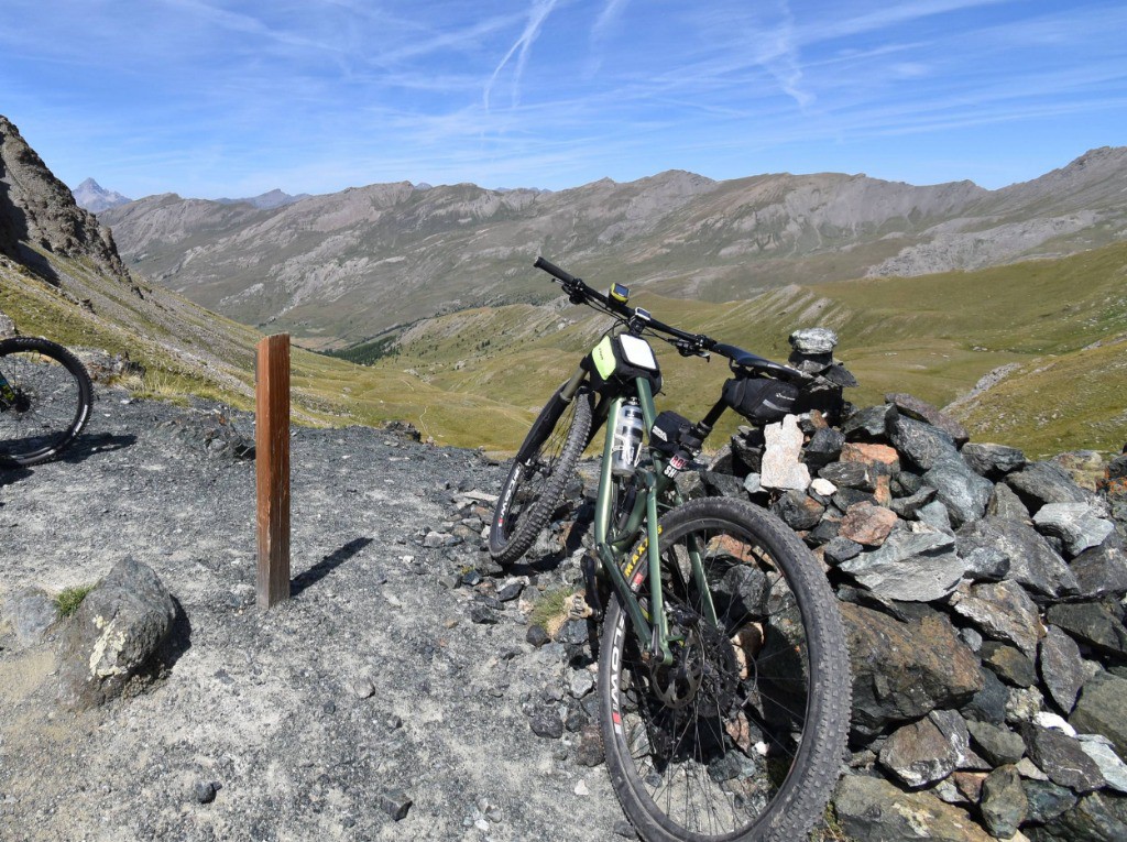 Col de Longet, descente au nord direction Fontgillarde