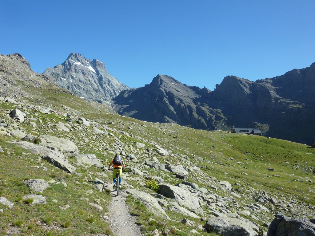 arrivée au refuge du Viso, court passage roulant.