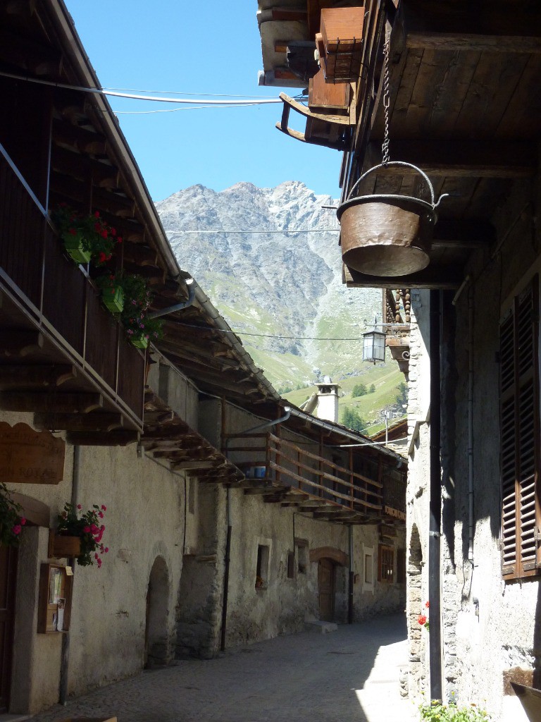 Chianale au pied du versant Italien du Col Agnel